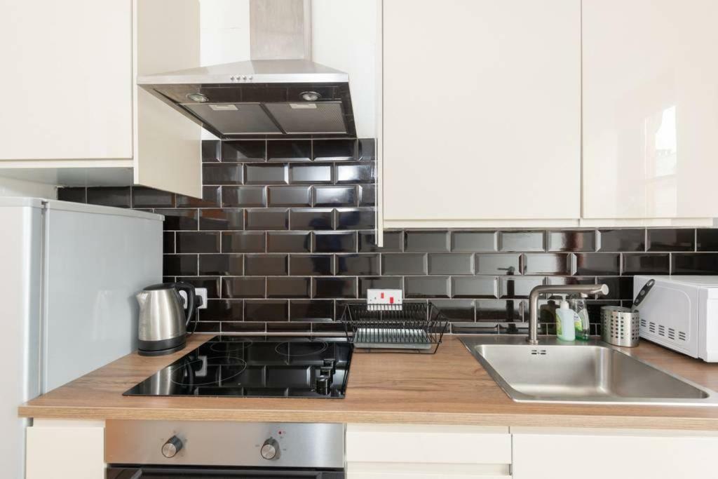 Ness Central Apartment - Greig Street Инвернесс Экстерьер фото